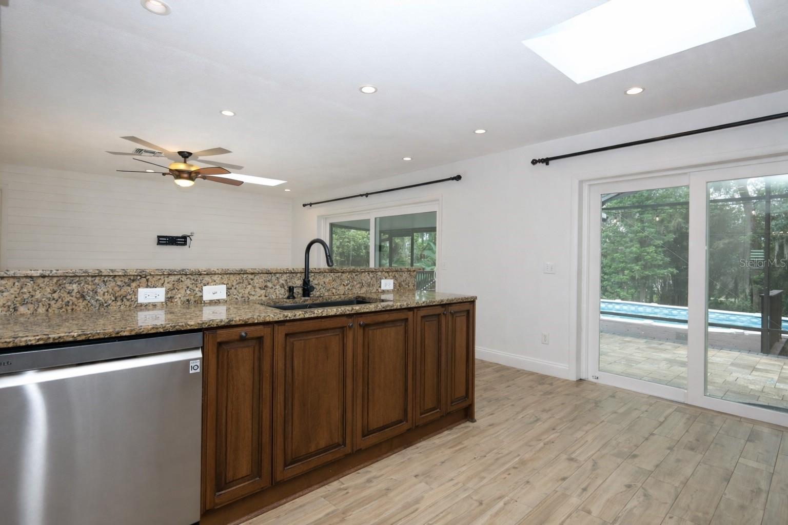 Image 13 of 44 For 411 Valencia Circle