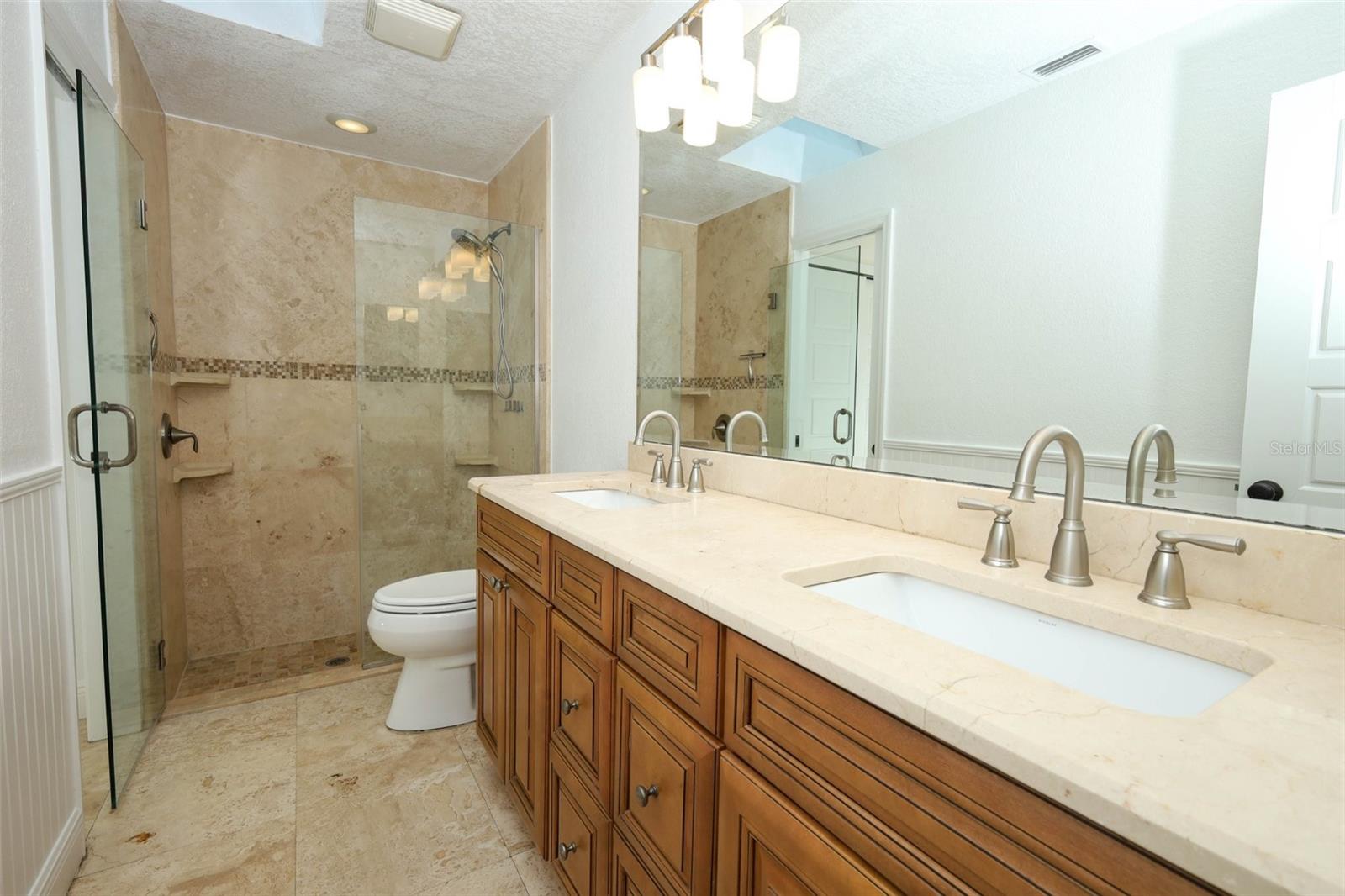 Image 17 of 44 For 411 Valencia Circle