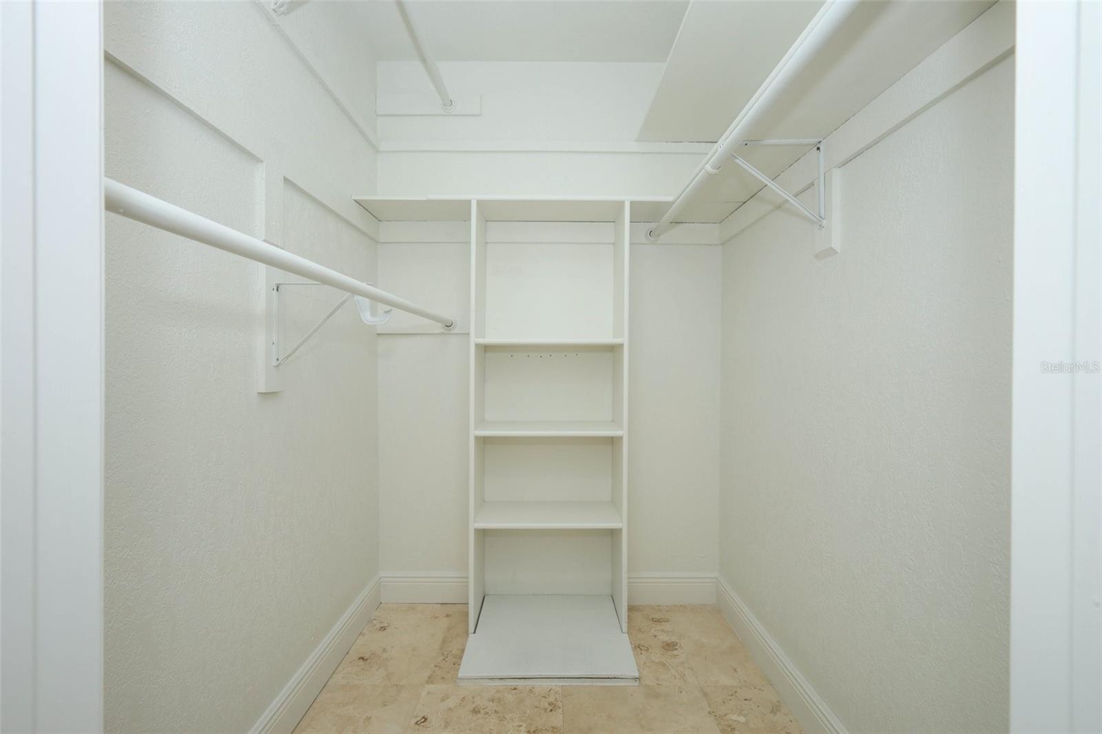 Image 19 of 44 For 411 Valencia Circle