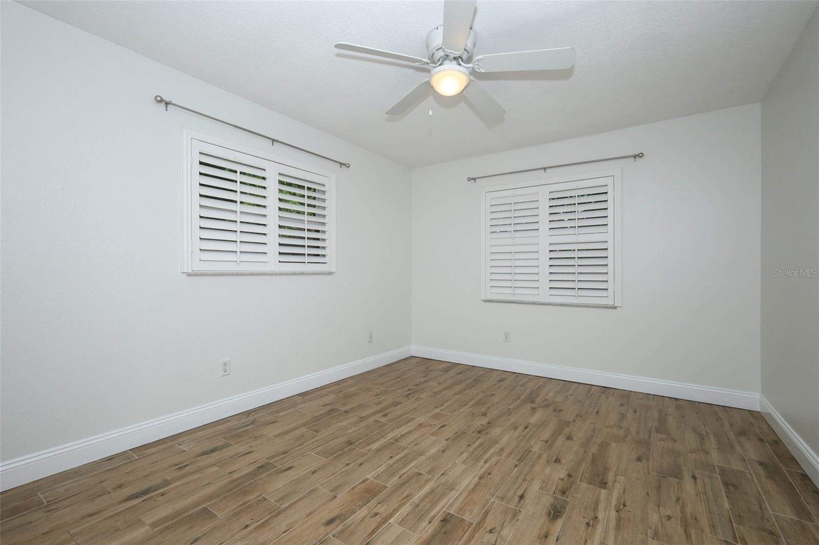 Image 27 of 44 For 411 Valencia Circle