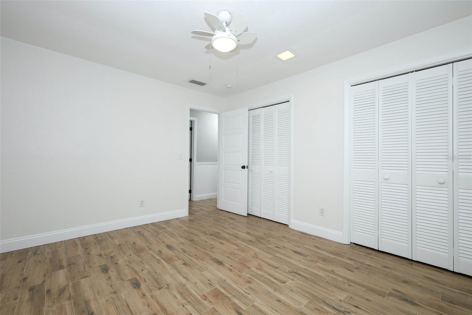 Image 28 of 44 For 411 Valencia Circle