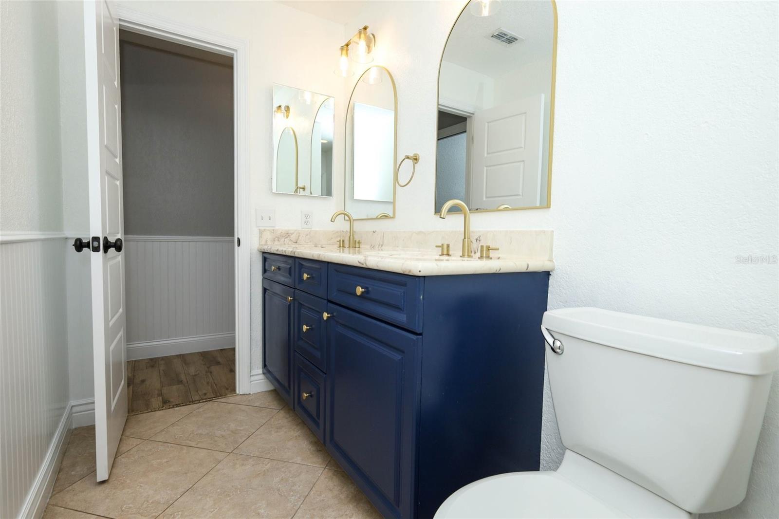 Image 29 of 44 For 411 Valencia Circle