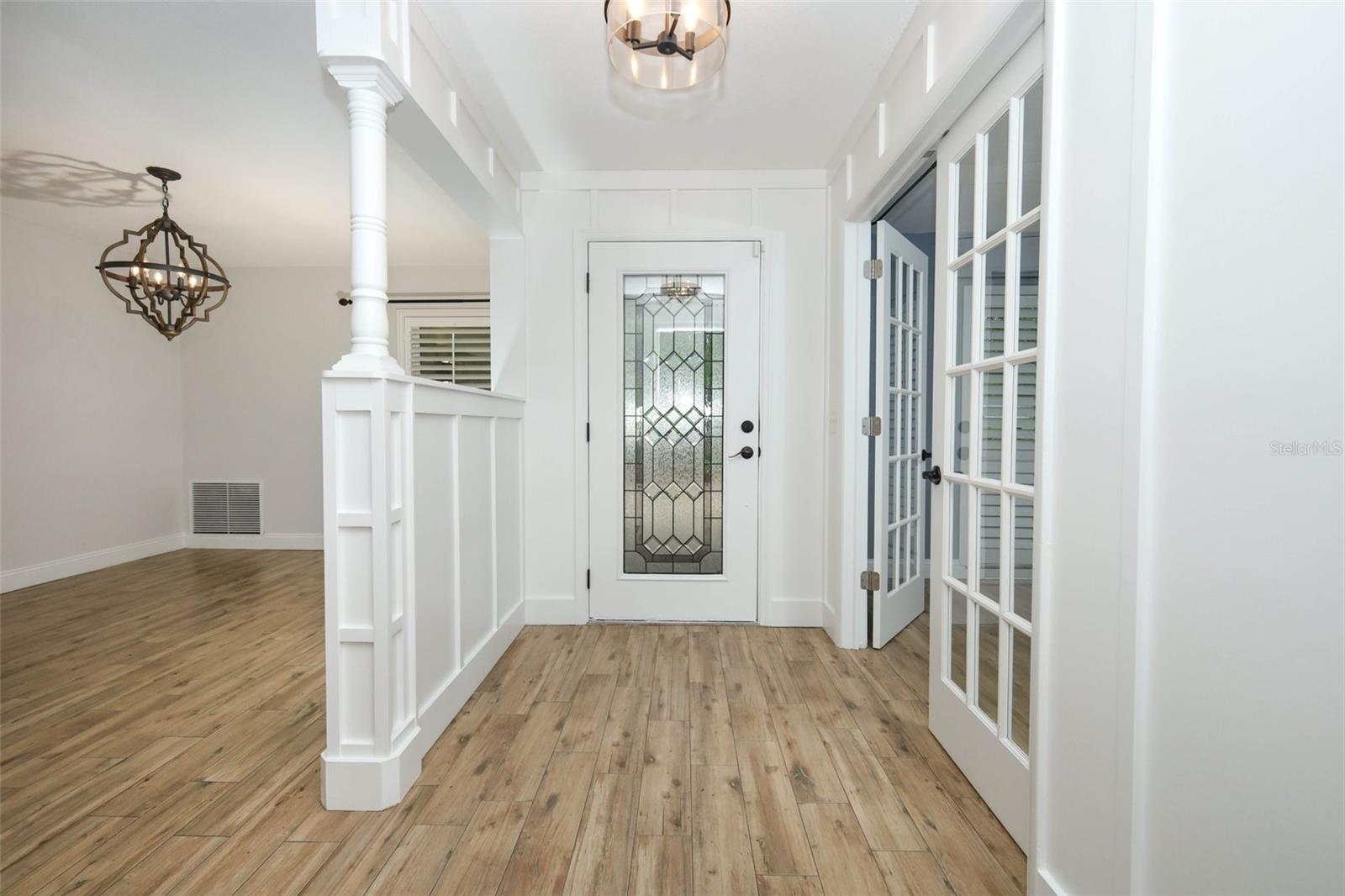 Image 3 of 44 For 411 Valencia Circle