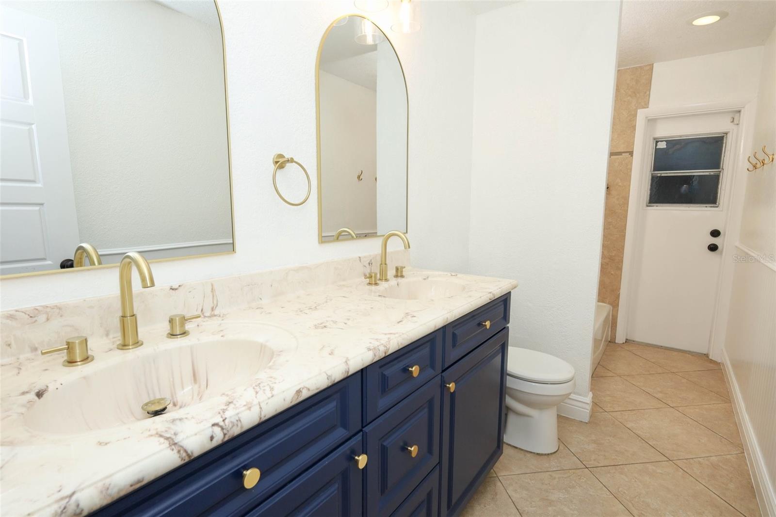 Image 30 of 44 For 411 Valencia Circle