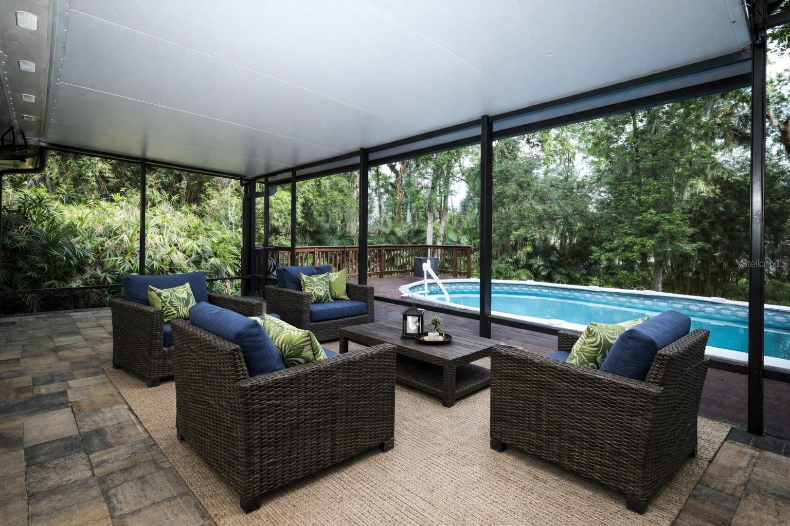 Image 32 of 44 For 411 Valencia Circle