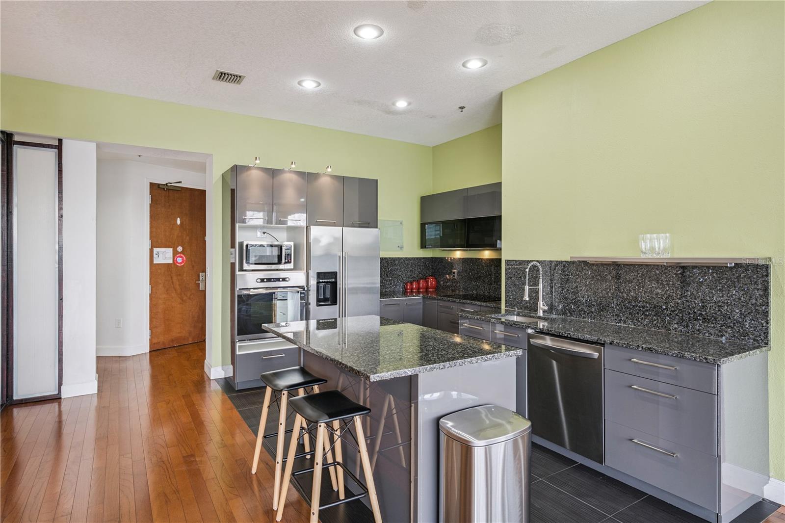 Image 15 of 29 For 151 Washington Street Ph3b