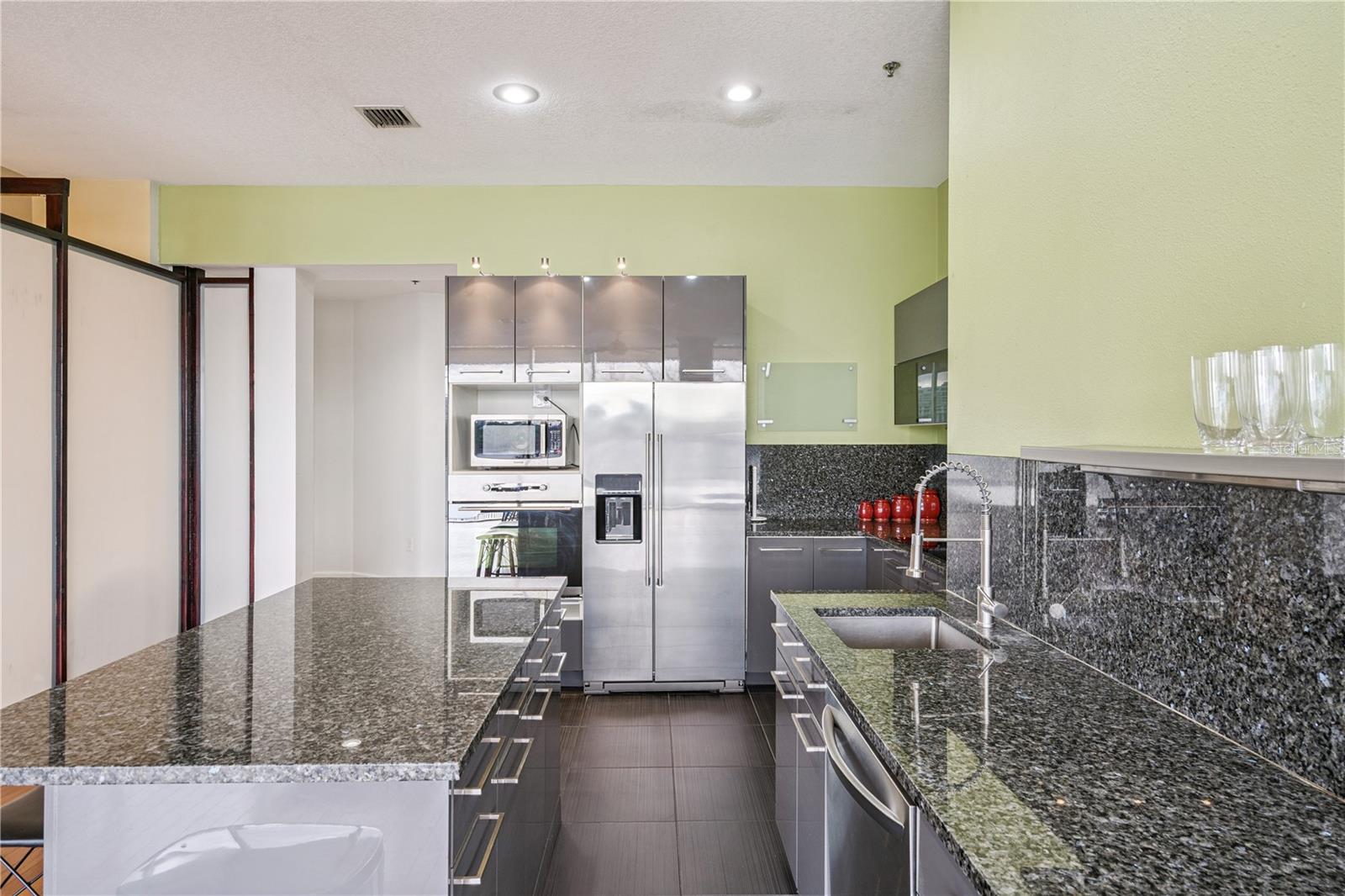 Image 16 of 29 For 151 Washington Street Ph3b