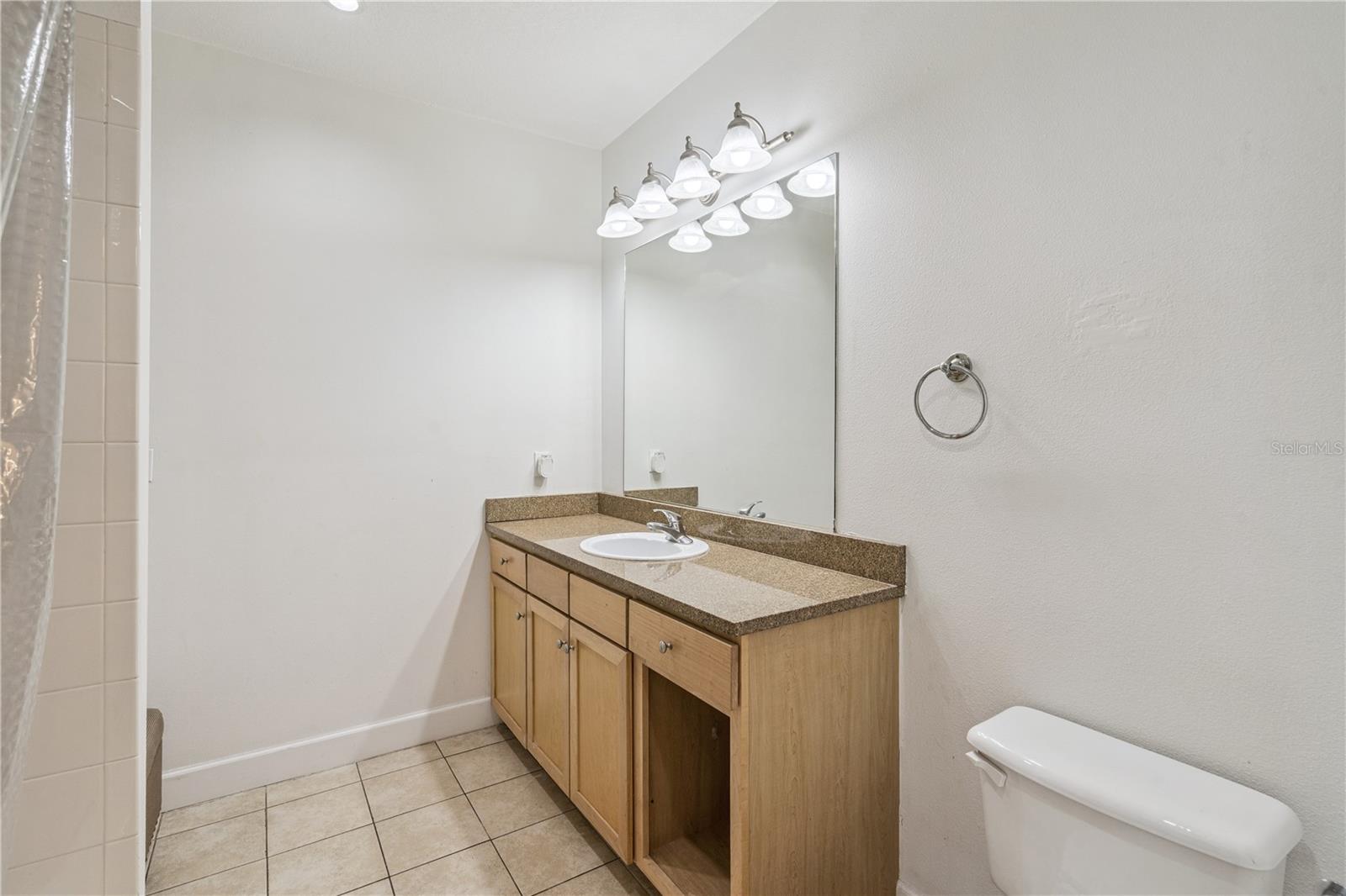 Image 23 of 29 For 151 Washington Street Ph3b