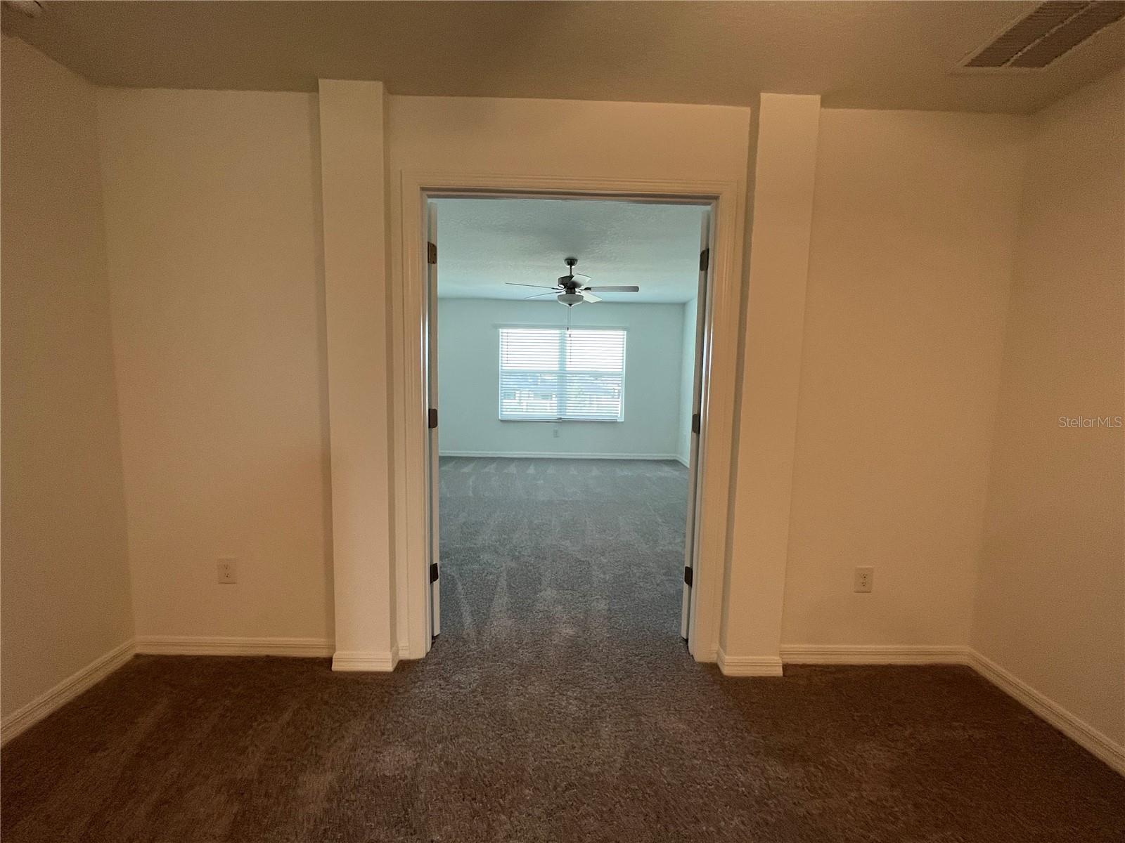 Image 15 of 34 For 10337 Trumpet Honeysuckle Way