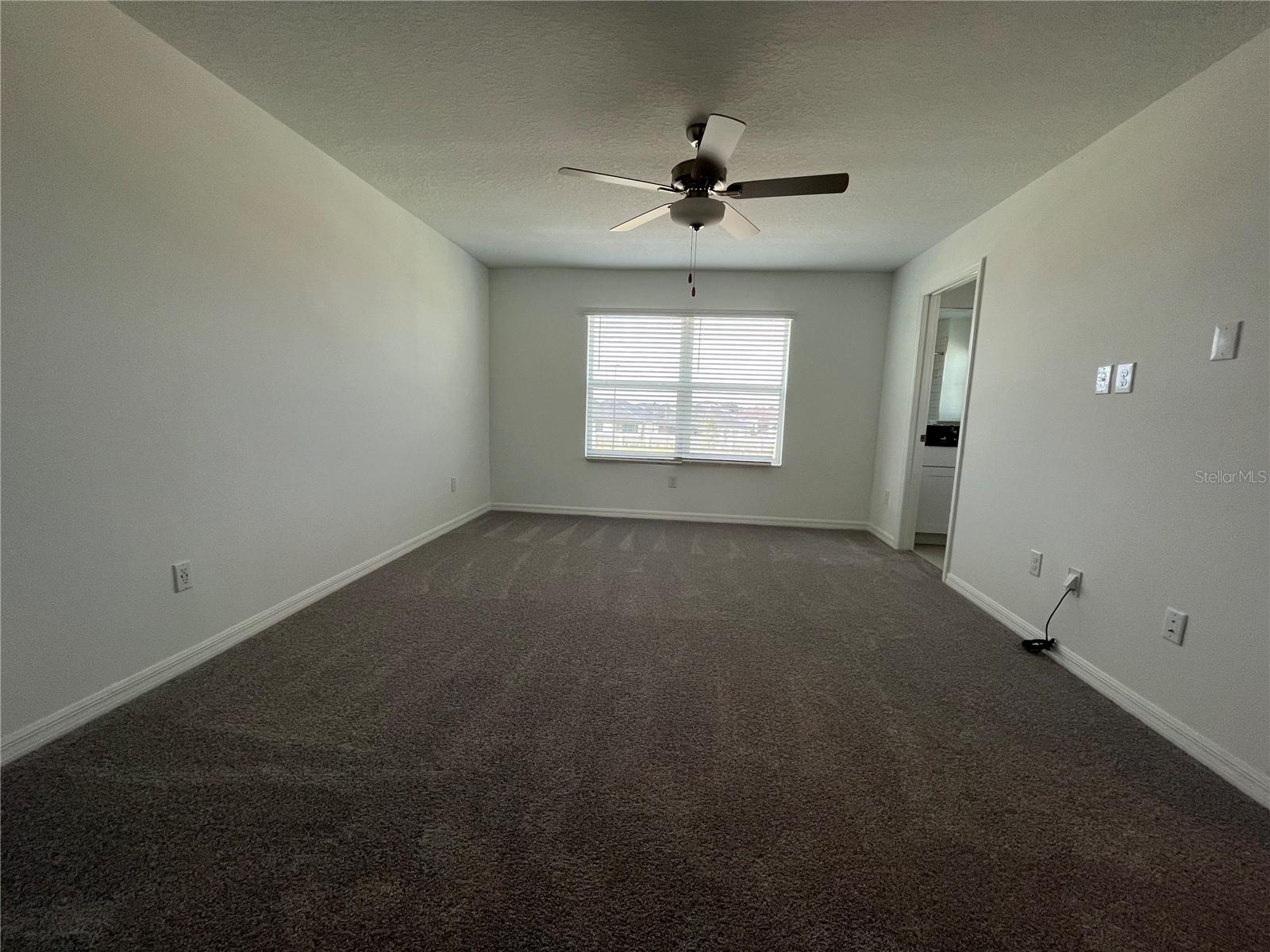 Image 16 of 34 For 10337 Trumpet Honeysuckle Way