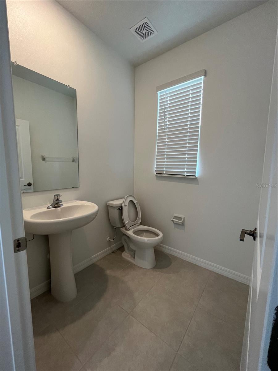 Image 8 of 34 For 10337 Trumpet Honeysuckle Way