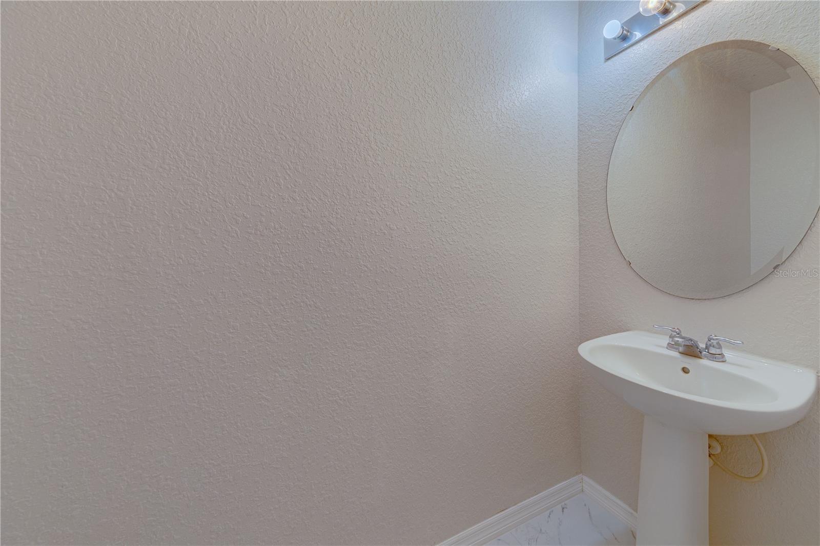 Image 11 of 38 For 16647 Broadford Lane