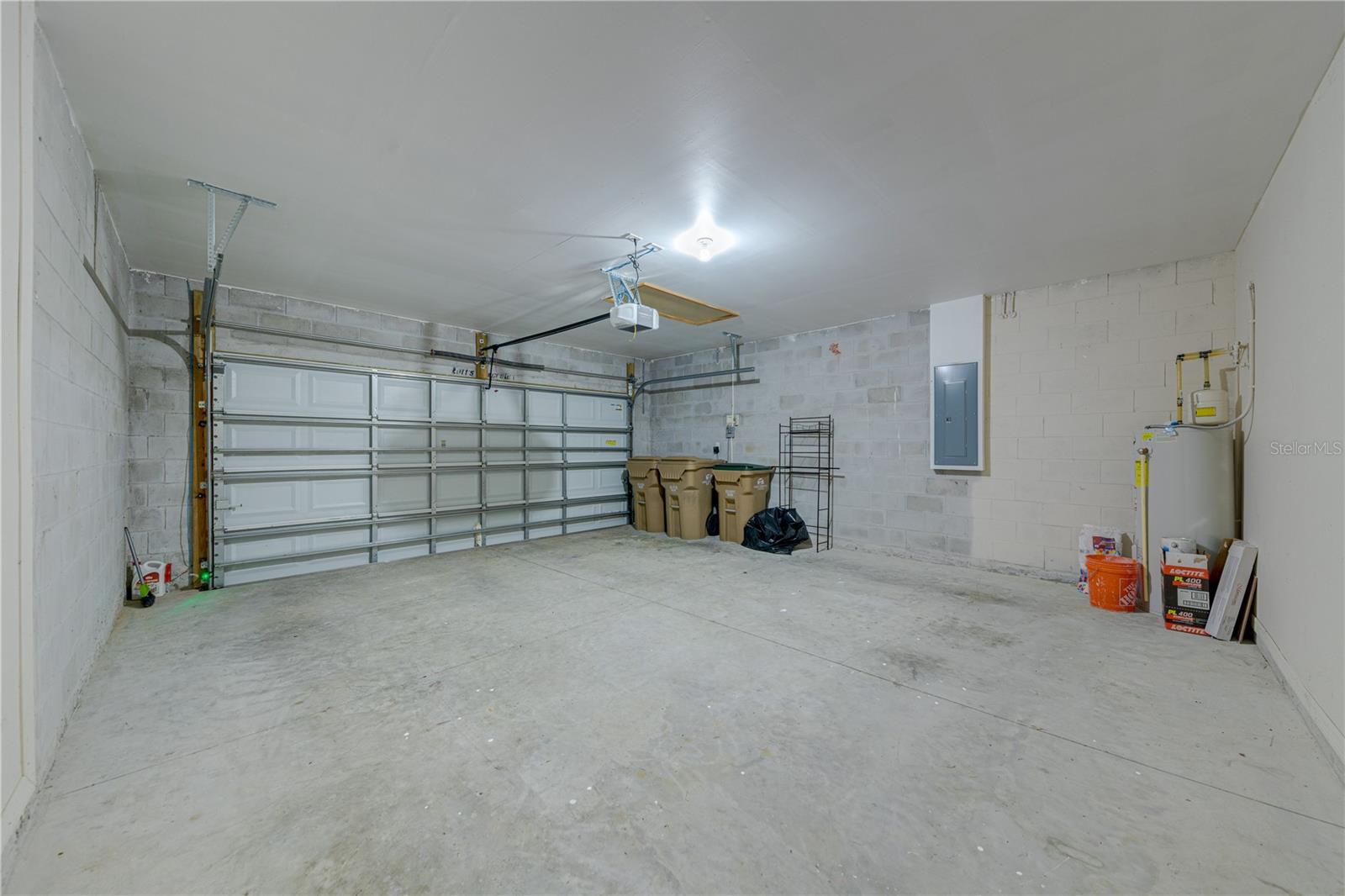 Image 12 of 38 For 16647 Broadford Lane