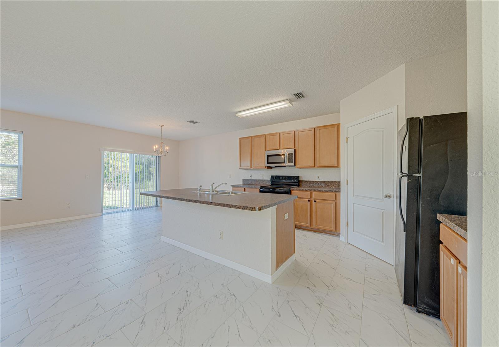 Image 13 of 38 For 16647 Broadford Lane