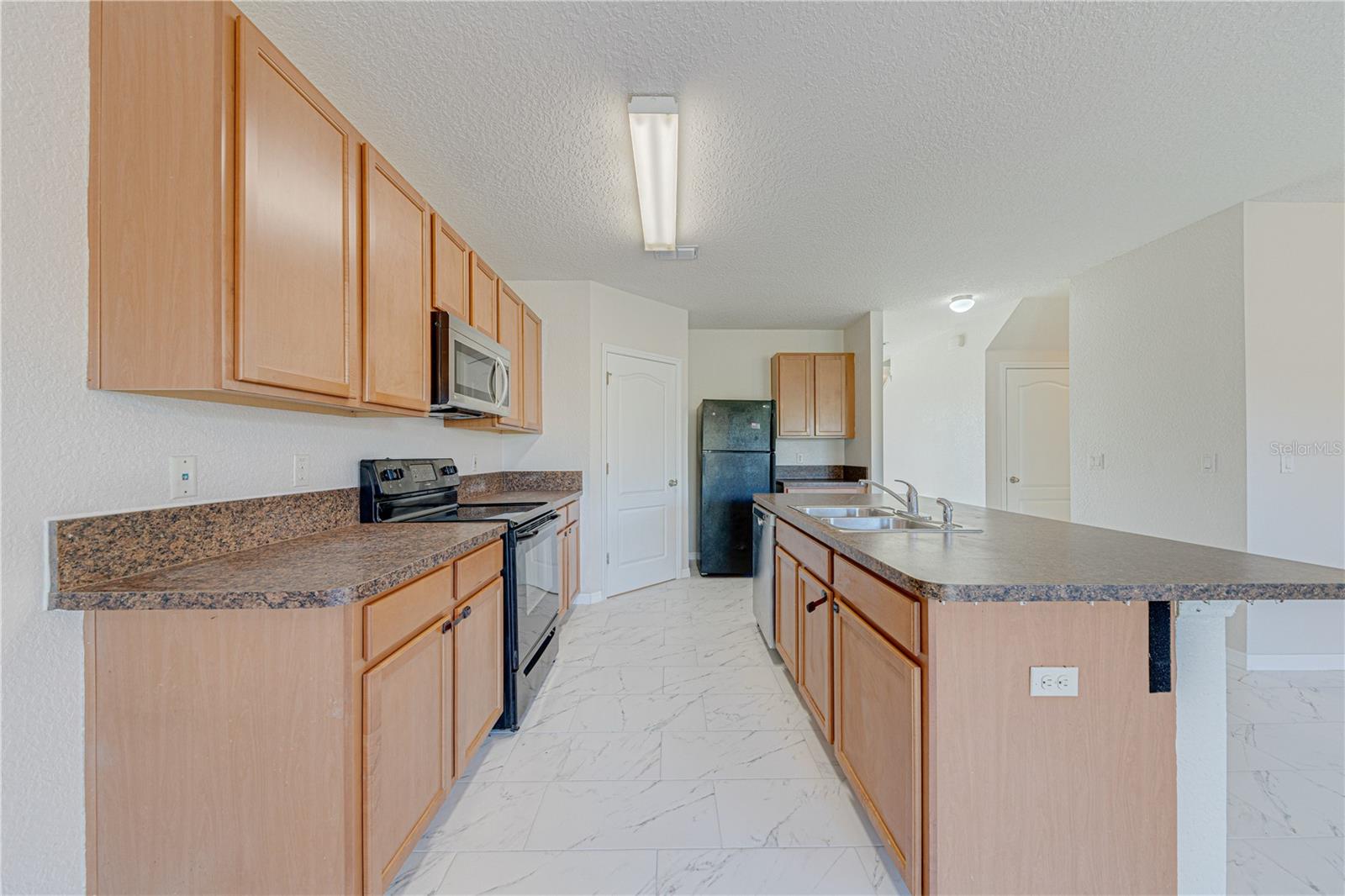 Image 15 of 38 For 16647 Broadford Lane