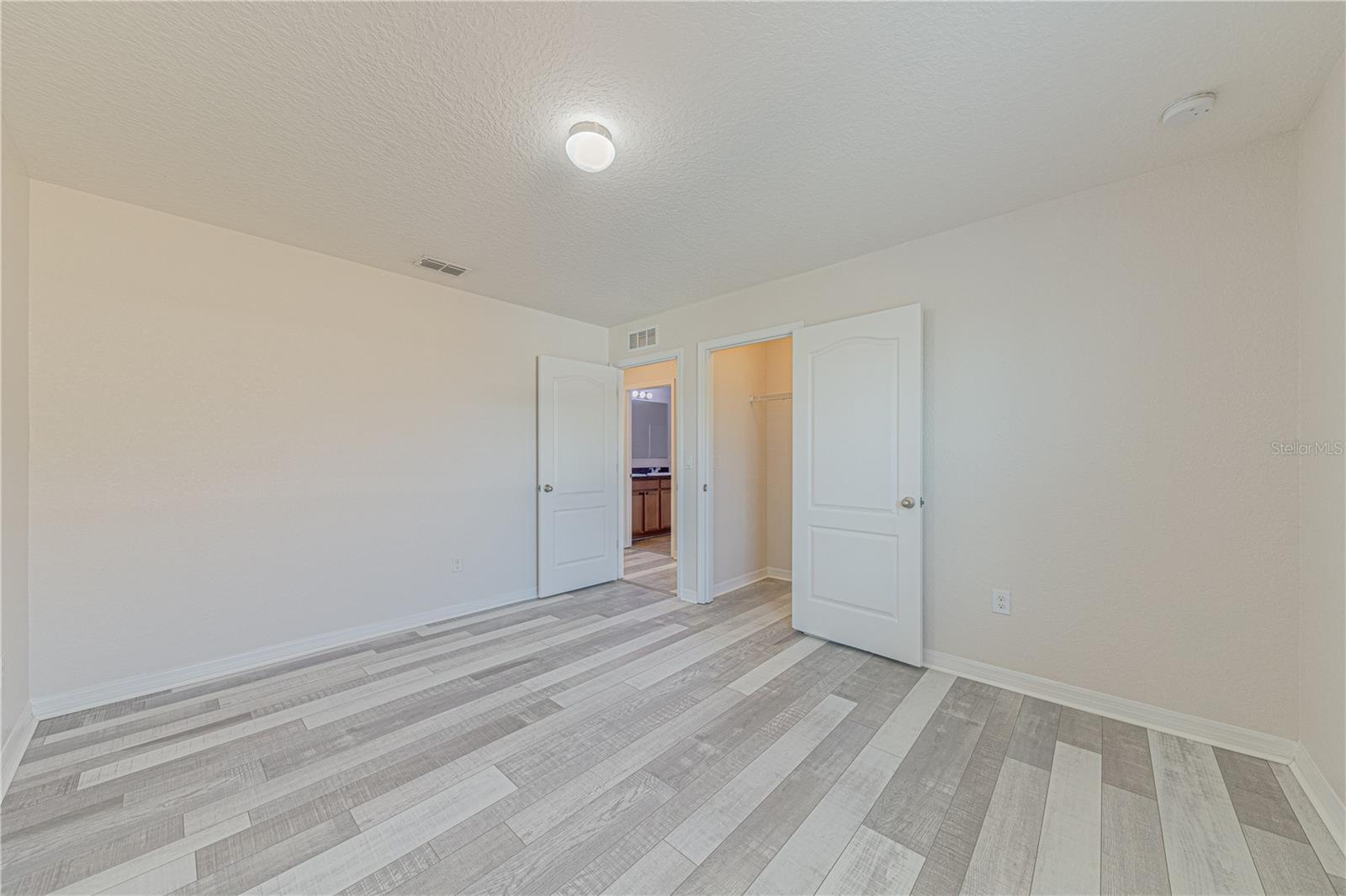 Image 38 of 38 For 16647 Broadford Lane