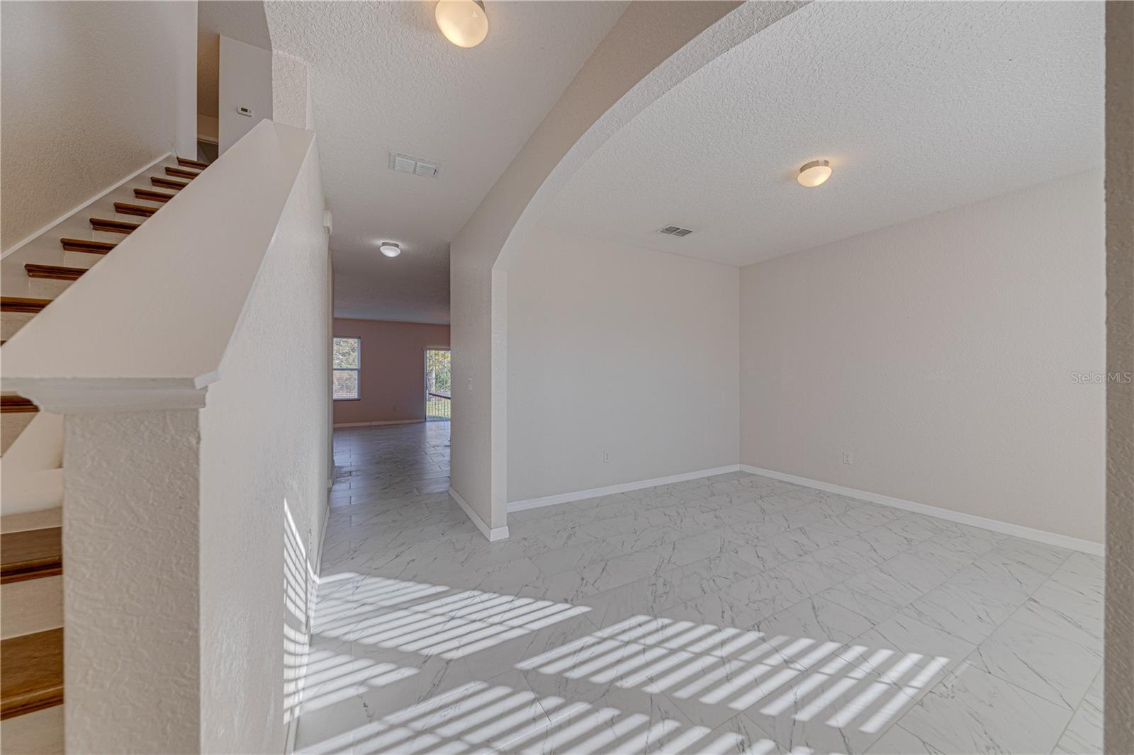 Image 7 of 38 For 16647 Broadford Lane