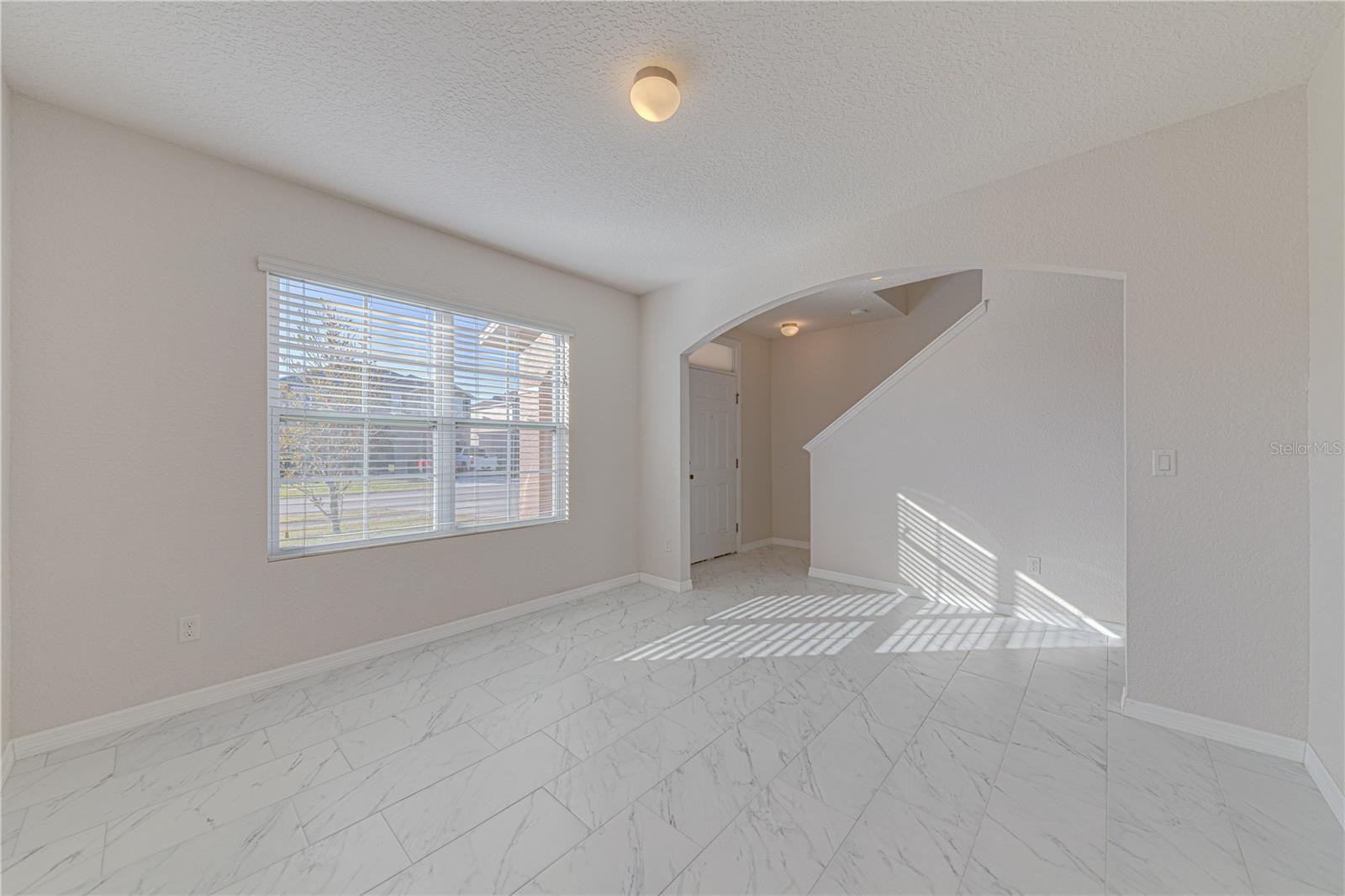 Image 8 of 38 For 16647 Broadford Lane