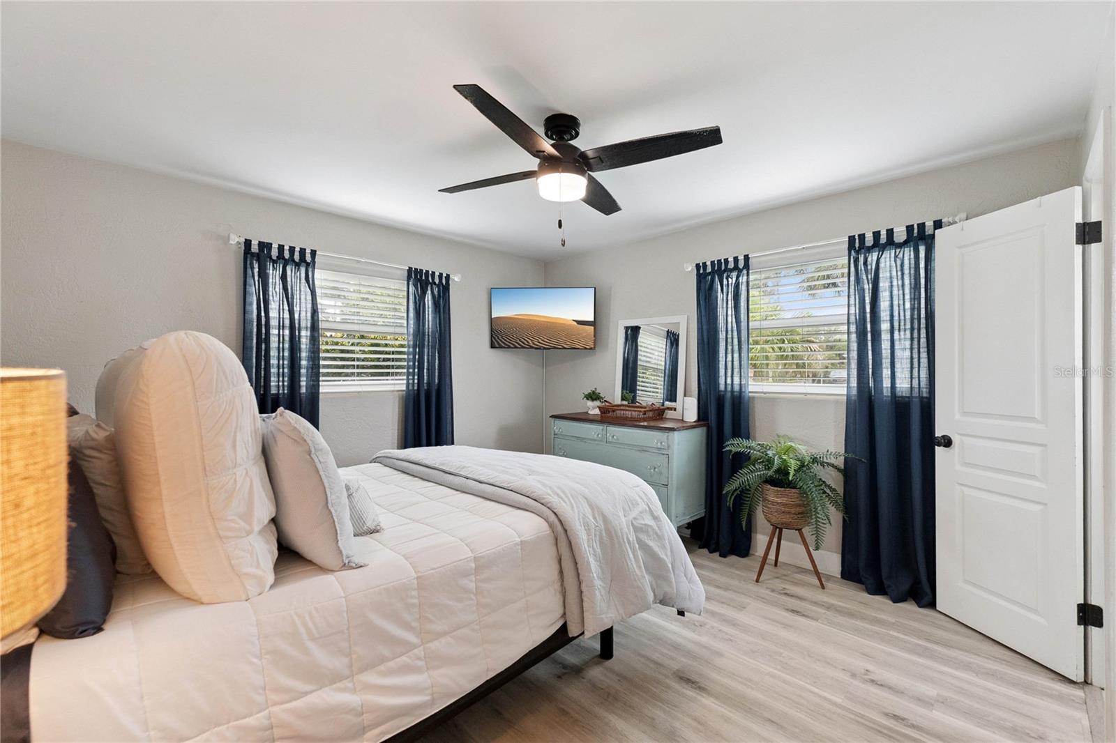 Image 15 of 46 For 1351 John Anderson Drive