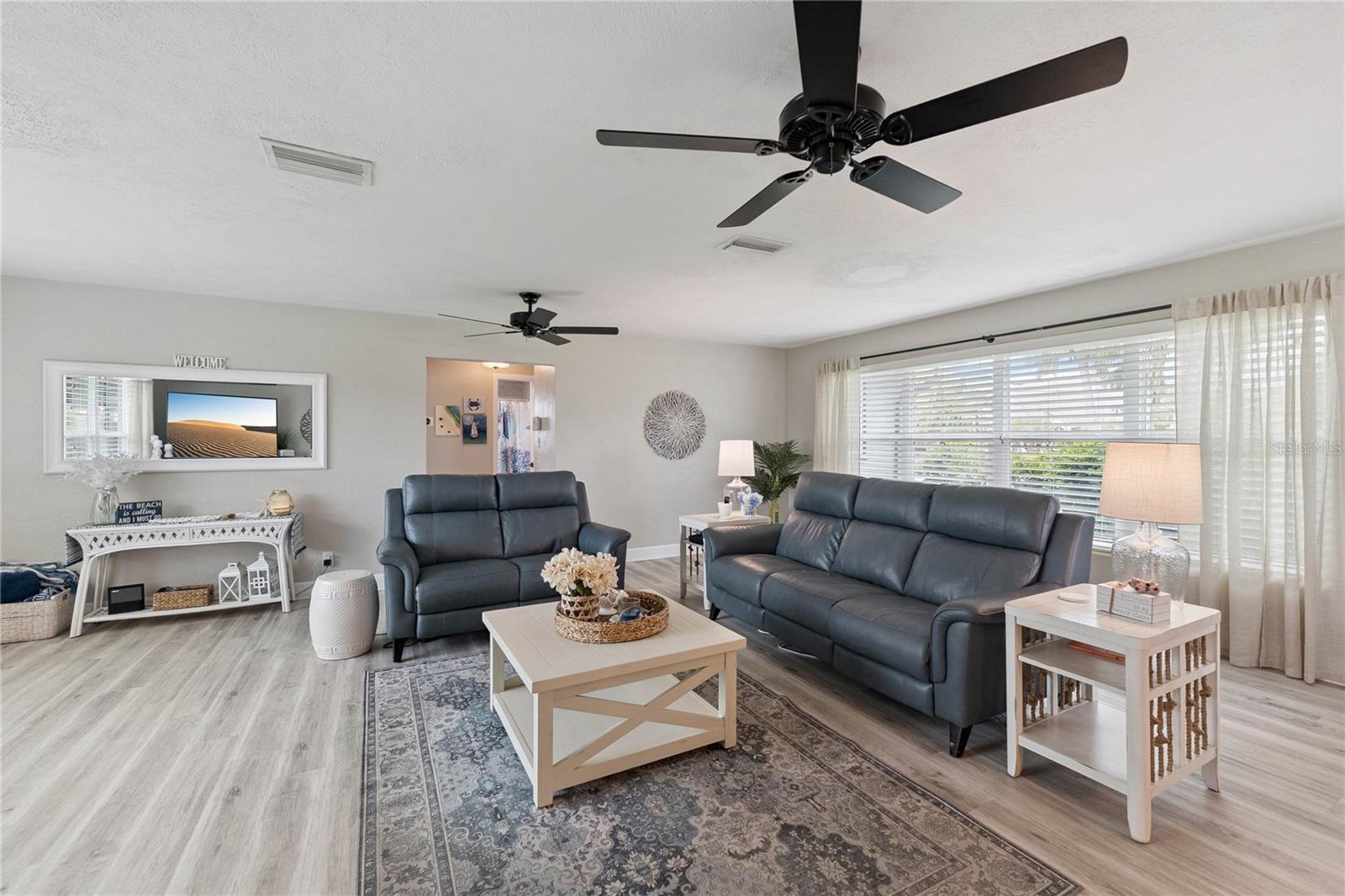 Image 6 of 46 For 1351 John Anderson Drive