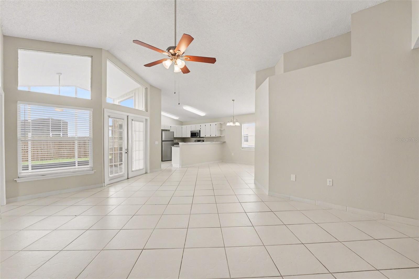 Image 3 of 15 For 204 Kingshill Court Se