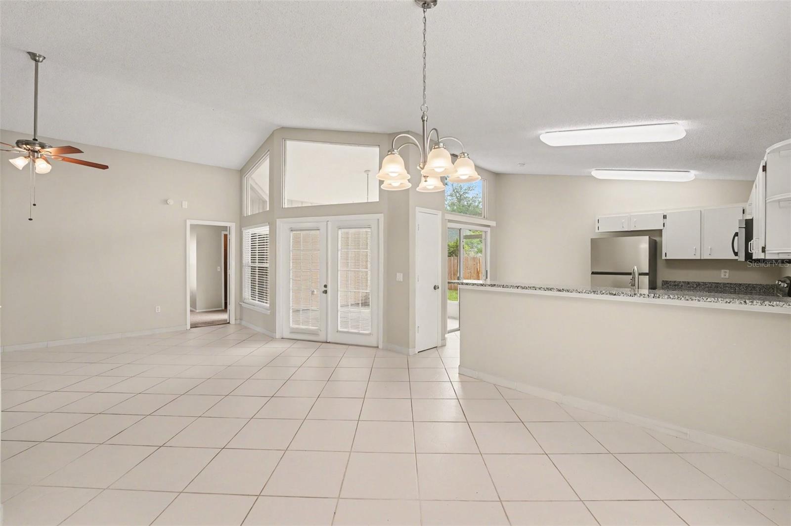 Image 5 of 15 For 204 Kingshill Court Se