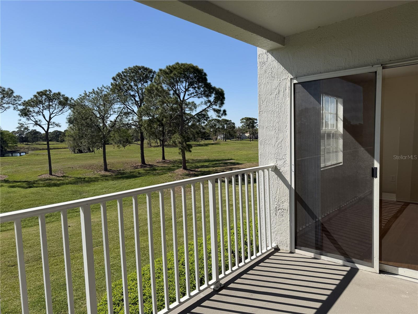 Image 10 of 33 For 13839 Fairway Island Drive 1124