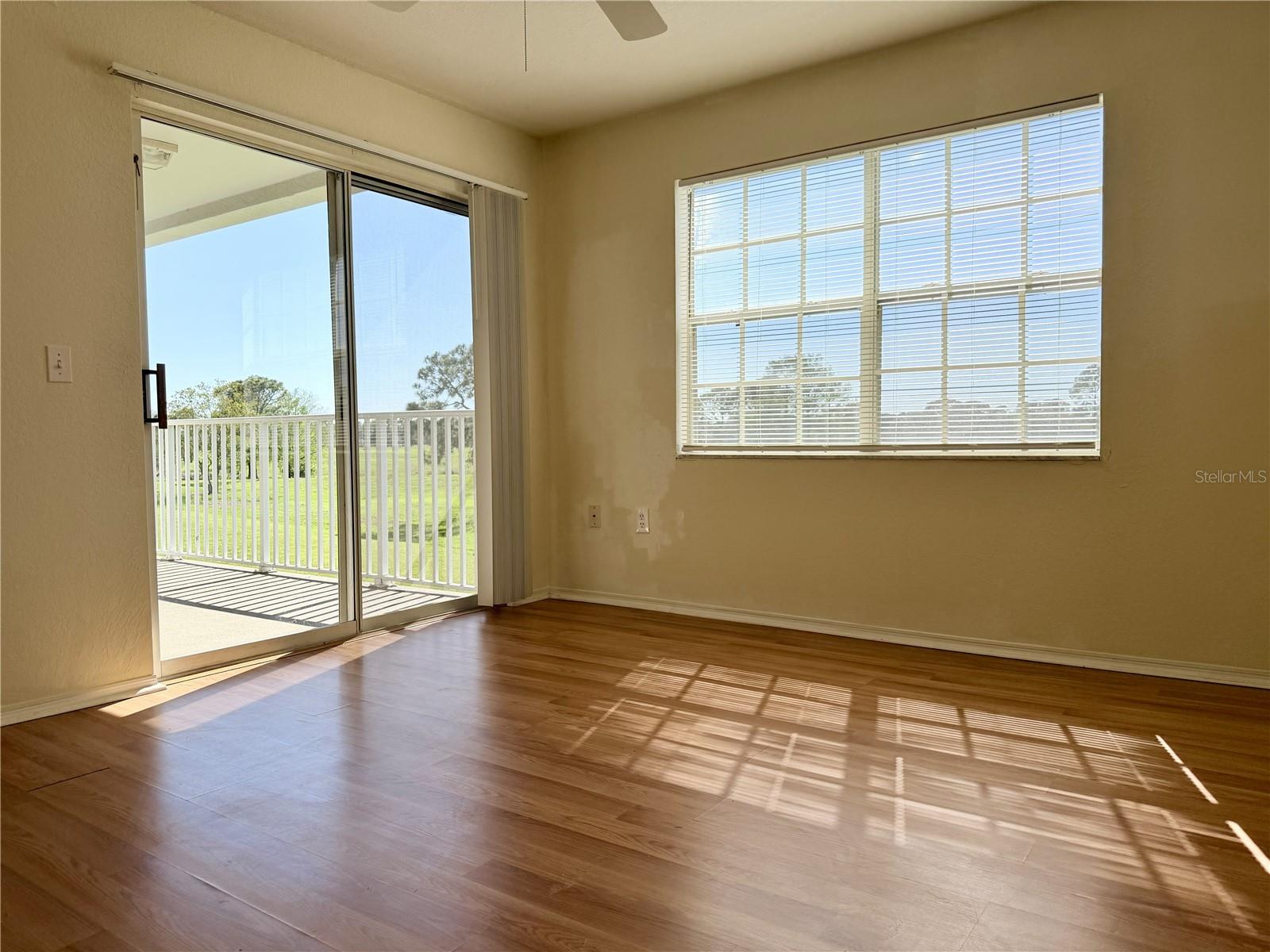 Image 14 of 33 For 13839 Fairway Island Drive 1124