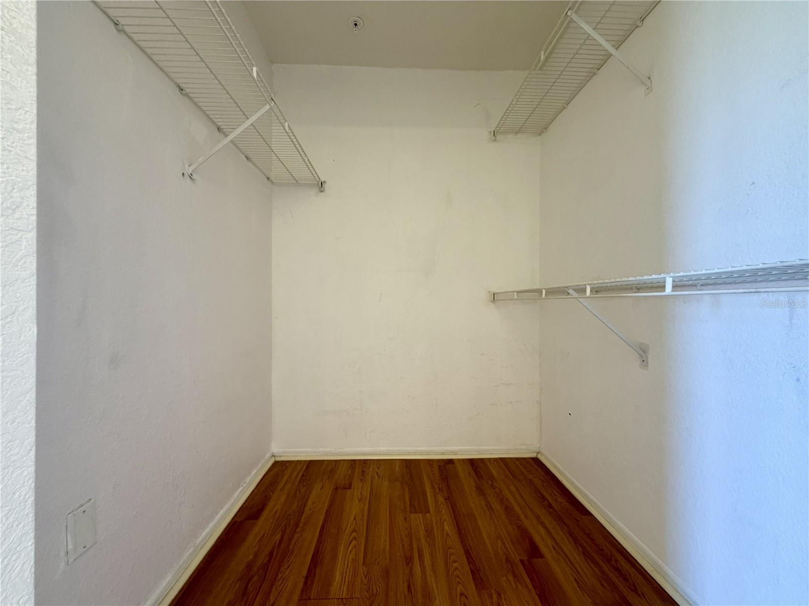 Image 16 of 33 For 13839 Fairway Island Drive 1124