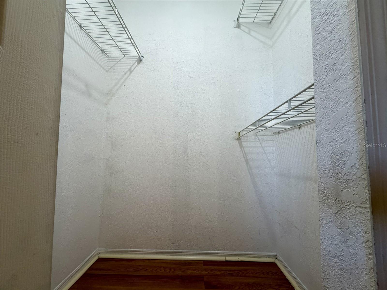 Image 21 of 33 For 13839 Fairway Island Drive 1124