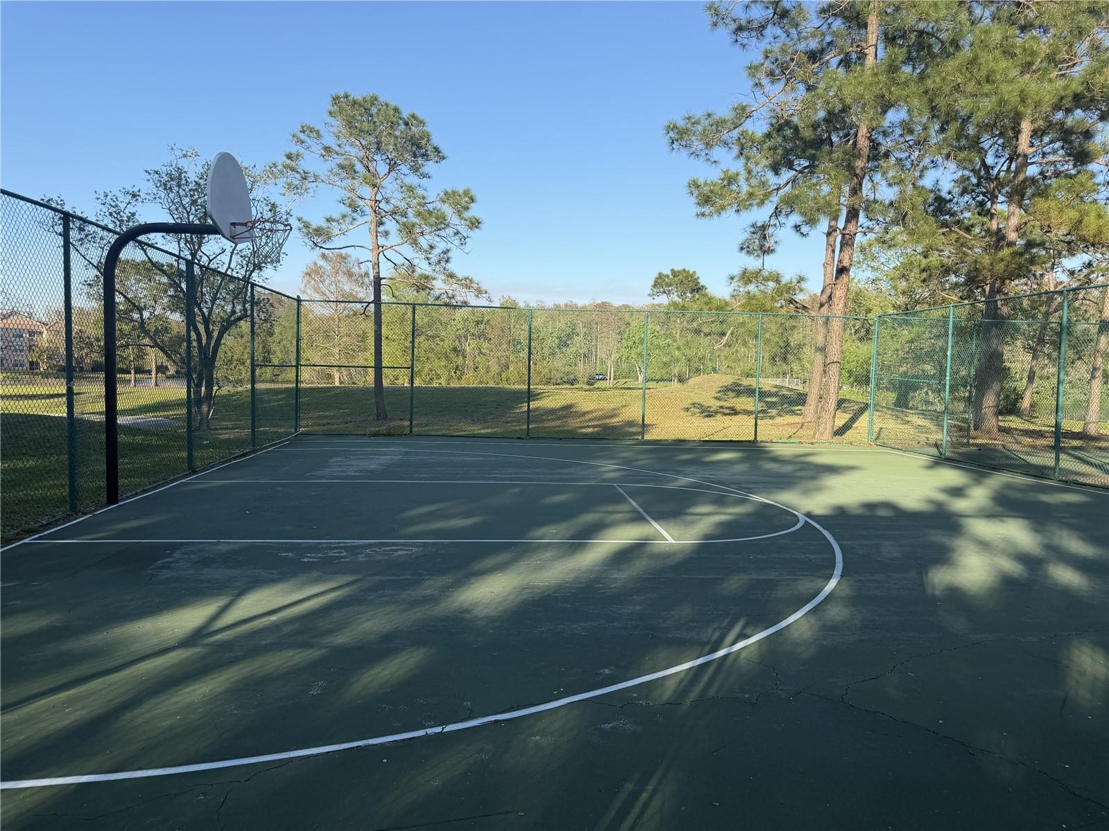 Image 31 of 33 For 13839 Fairway Island Drive 1124