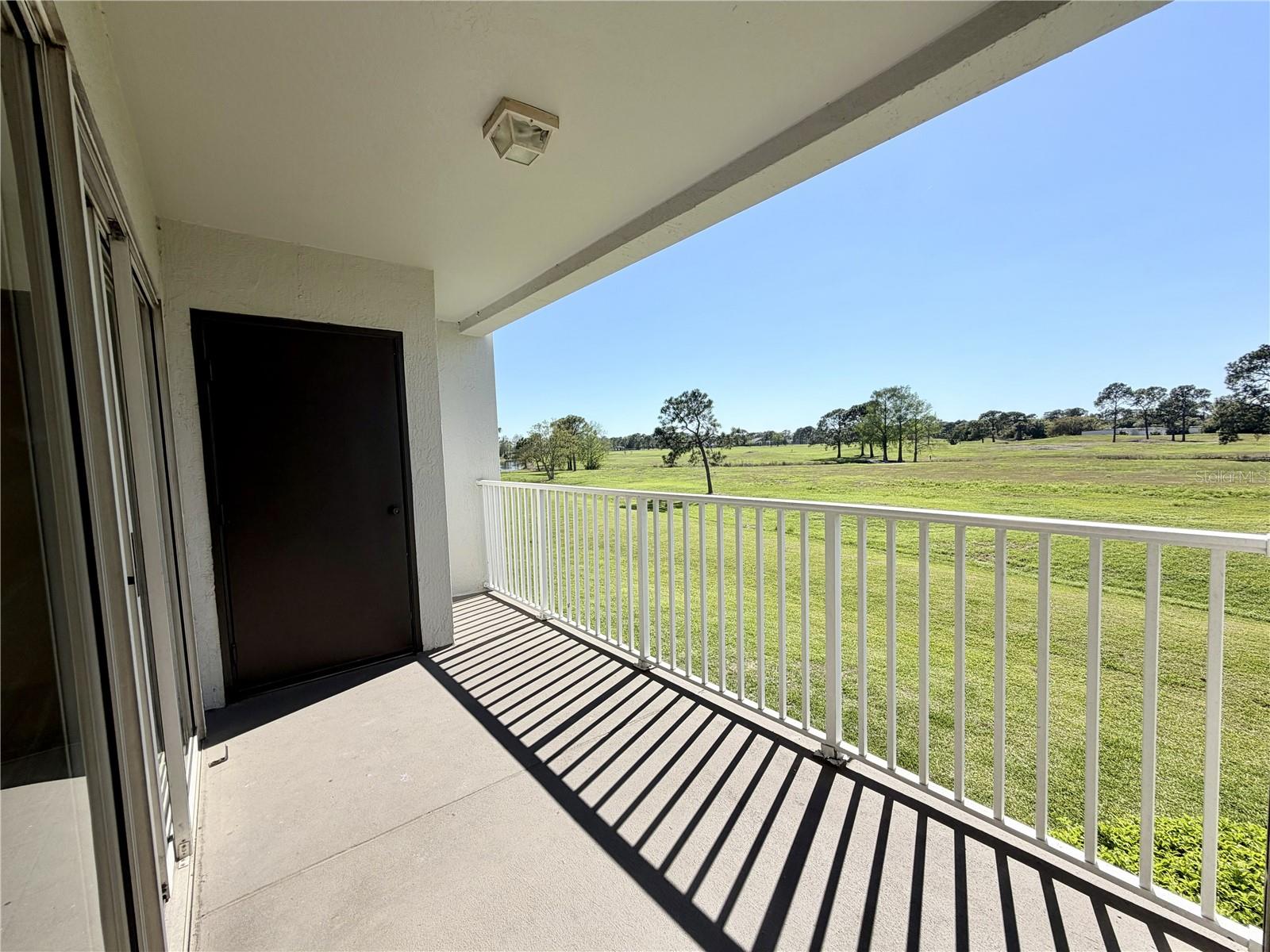 Image 9 of 33 For 13839 Fairway Island Drive 1124