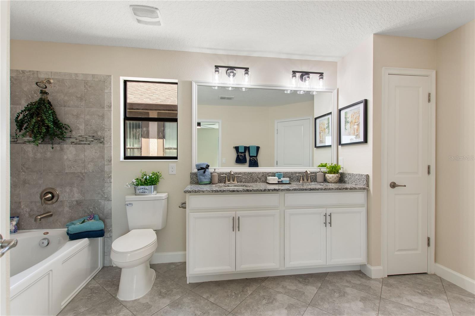 Image 38 of 97 For 7630 Bluejack Oak Drive