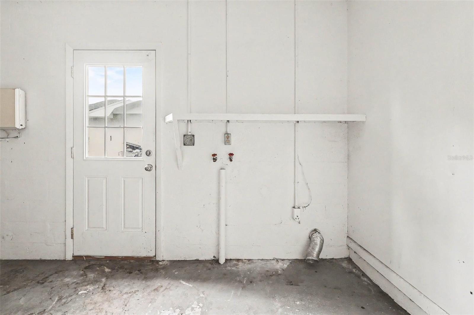 Image 14 of 15 For 196 Durrell Circle