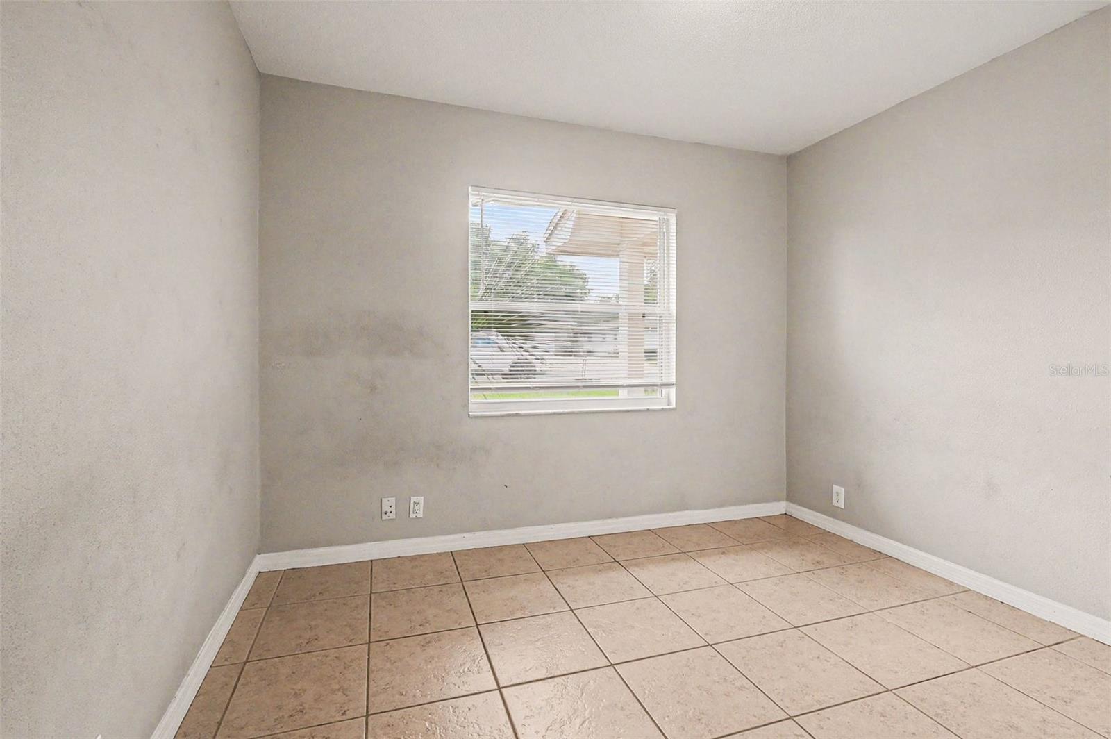 Image 8 of 15 For 196 Durrell Circle