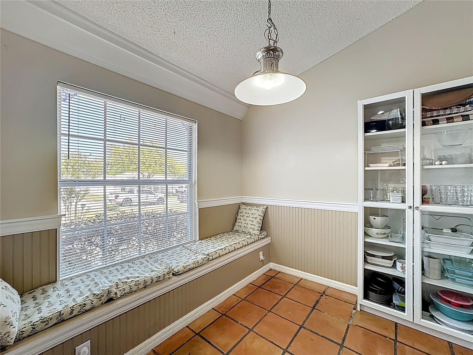 Image 17 of 56 For 1212 Demoiselle Street