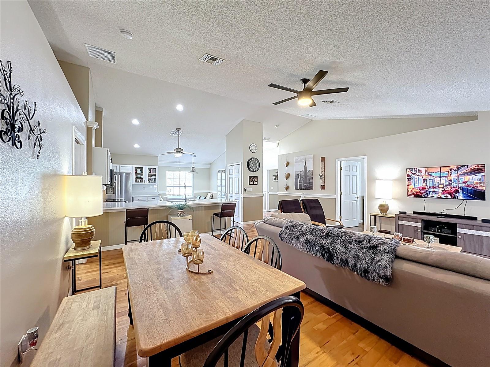 Image 24 of 56 For 1212 Demoiselle Street