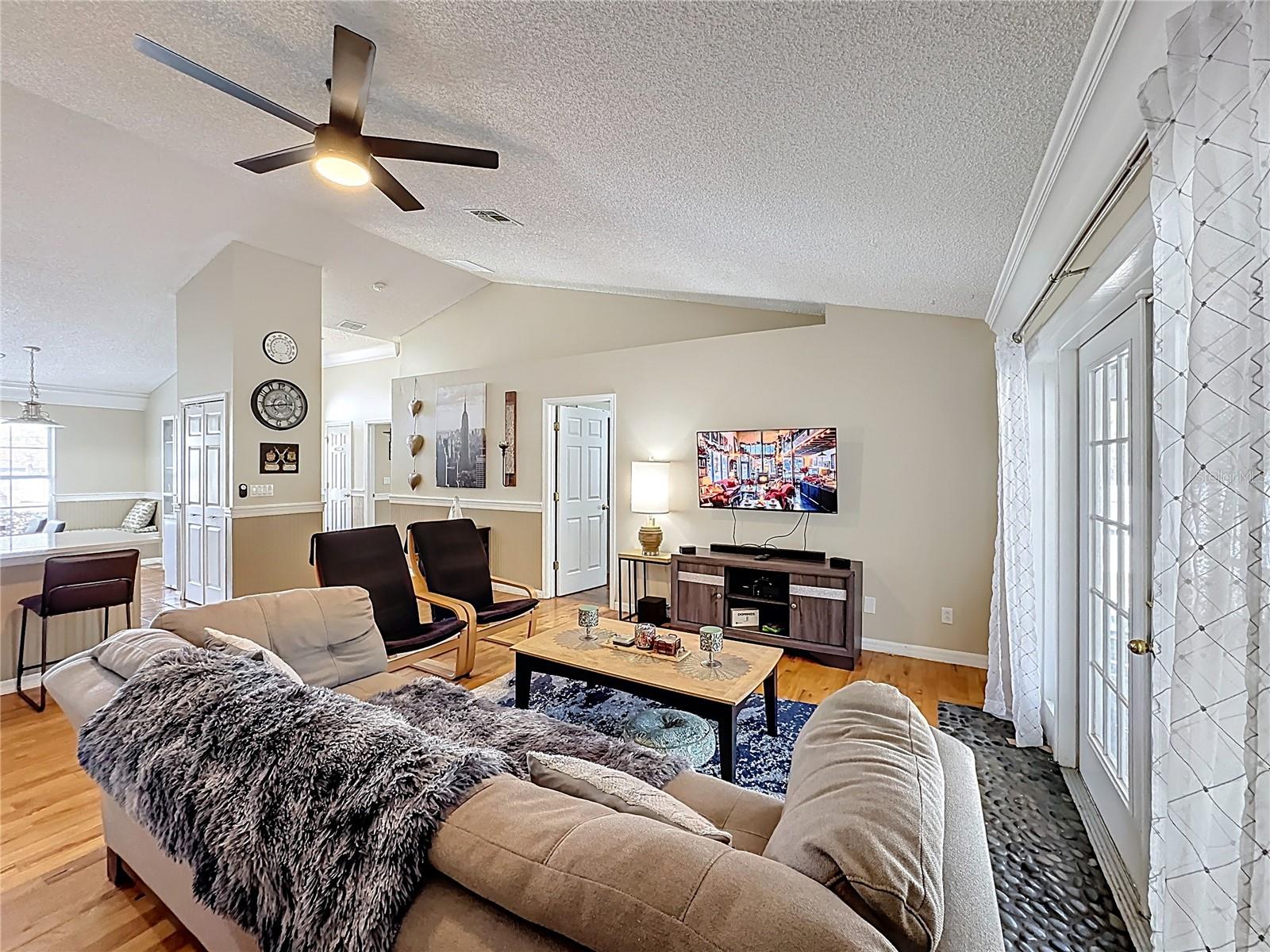 Image 3 of 56 For 1212 Demoiselle Street