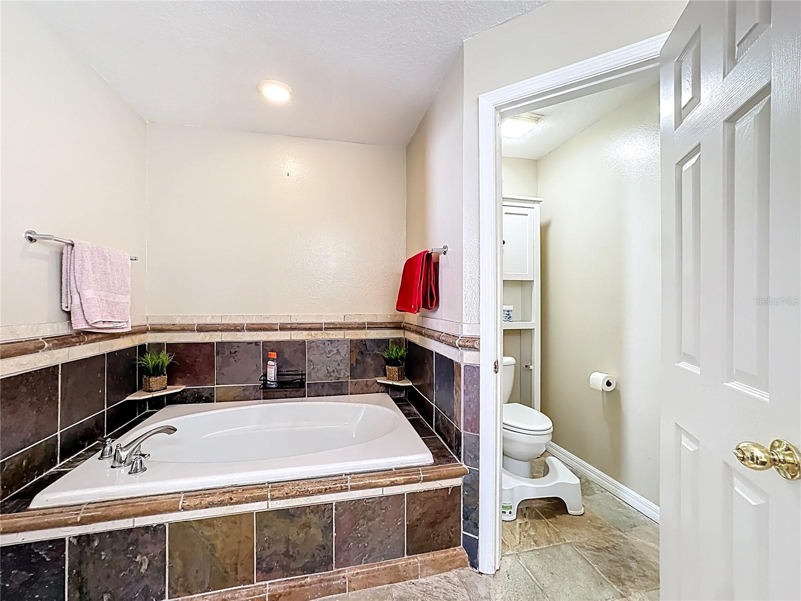 Image 32 of 56 For 1212 Demoiselle Street