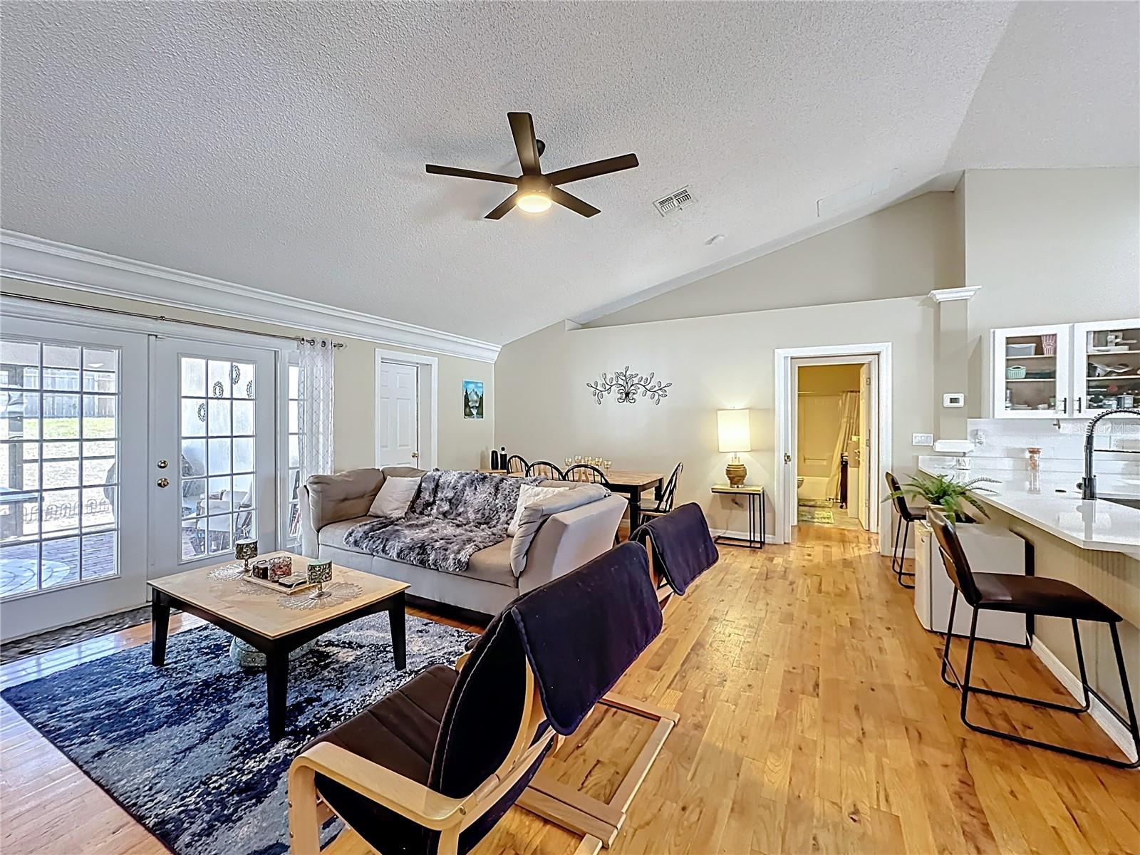 Image 4 of 56 For 1212 Demoiselle Street