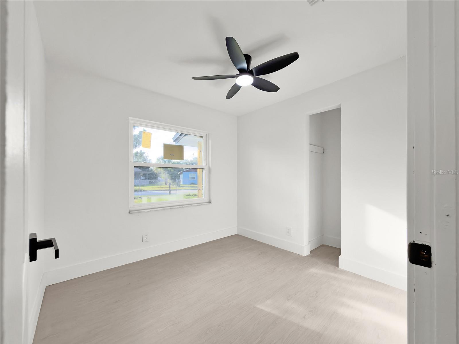 Image 28 of 35 For 941 Kathy Street