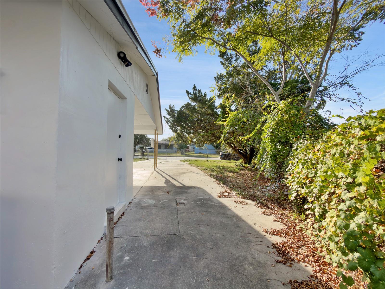 Image 34 of 35 For 941 Kathy Street