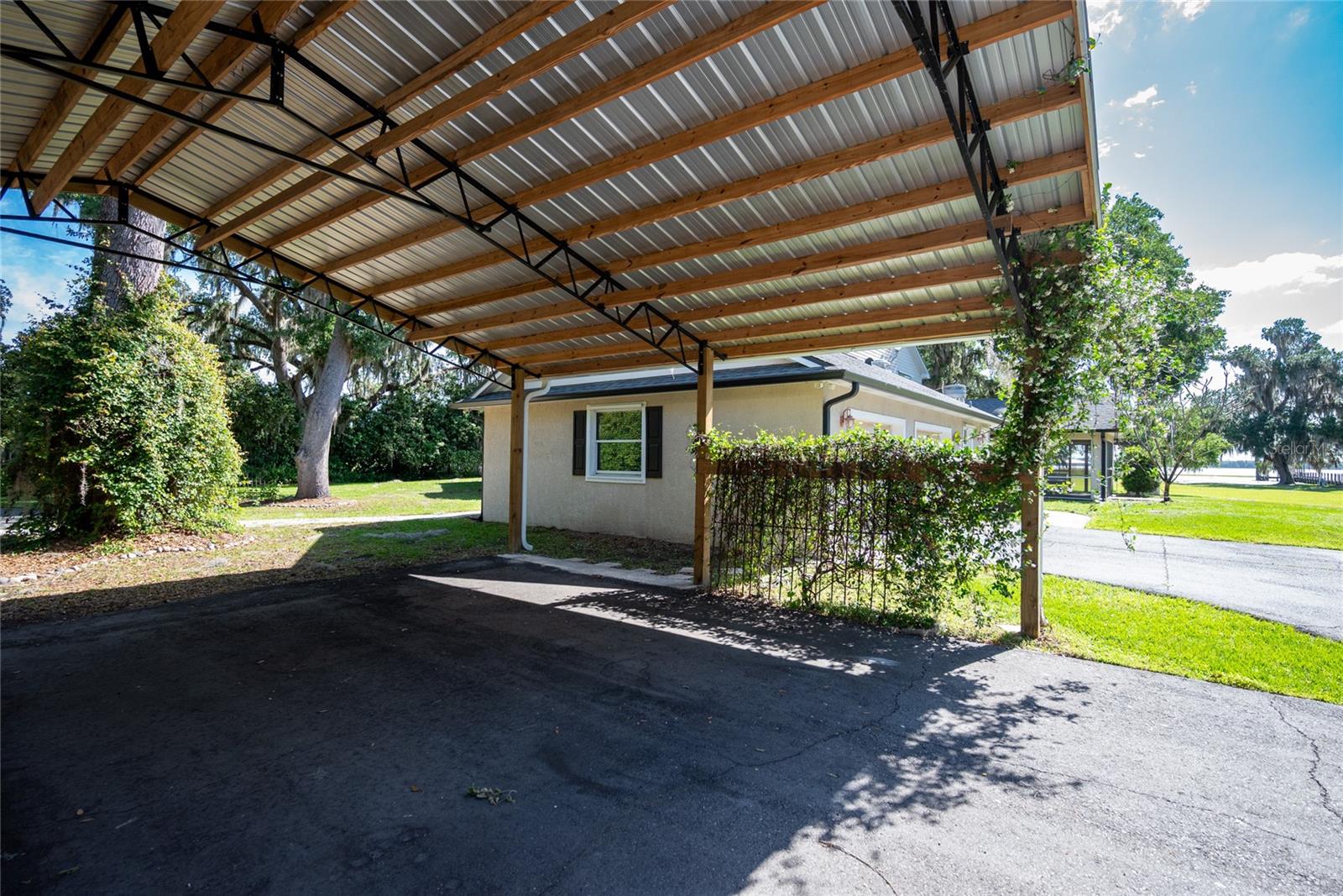 Image 15 of 92 For 3313 Westshore Drive