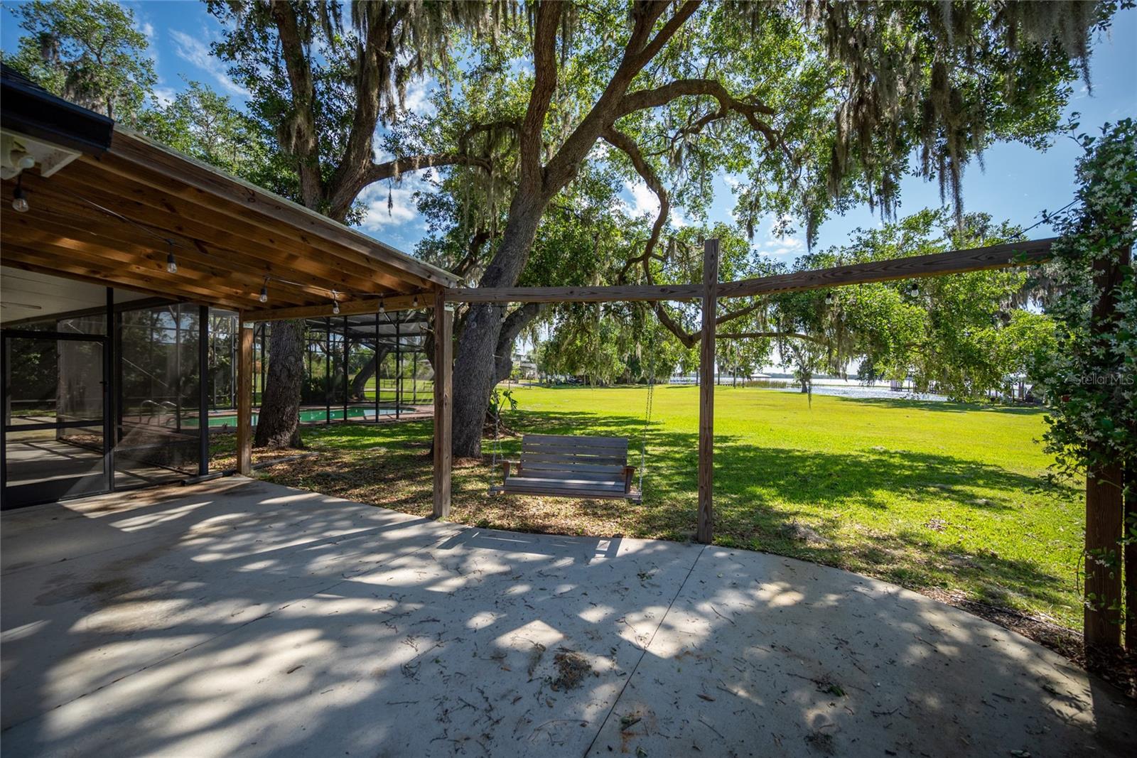 Image 33 of 92 For 3313 Westshore Drive