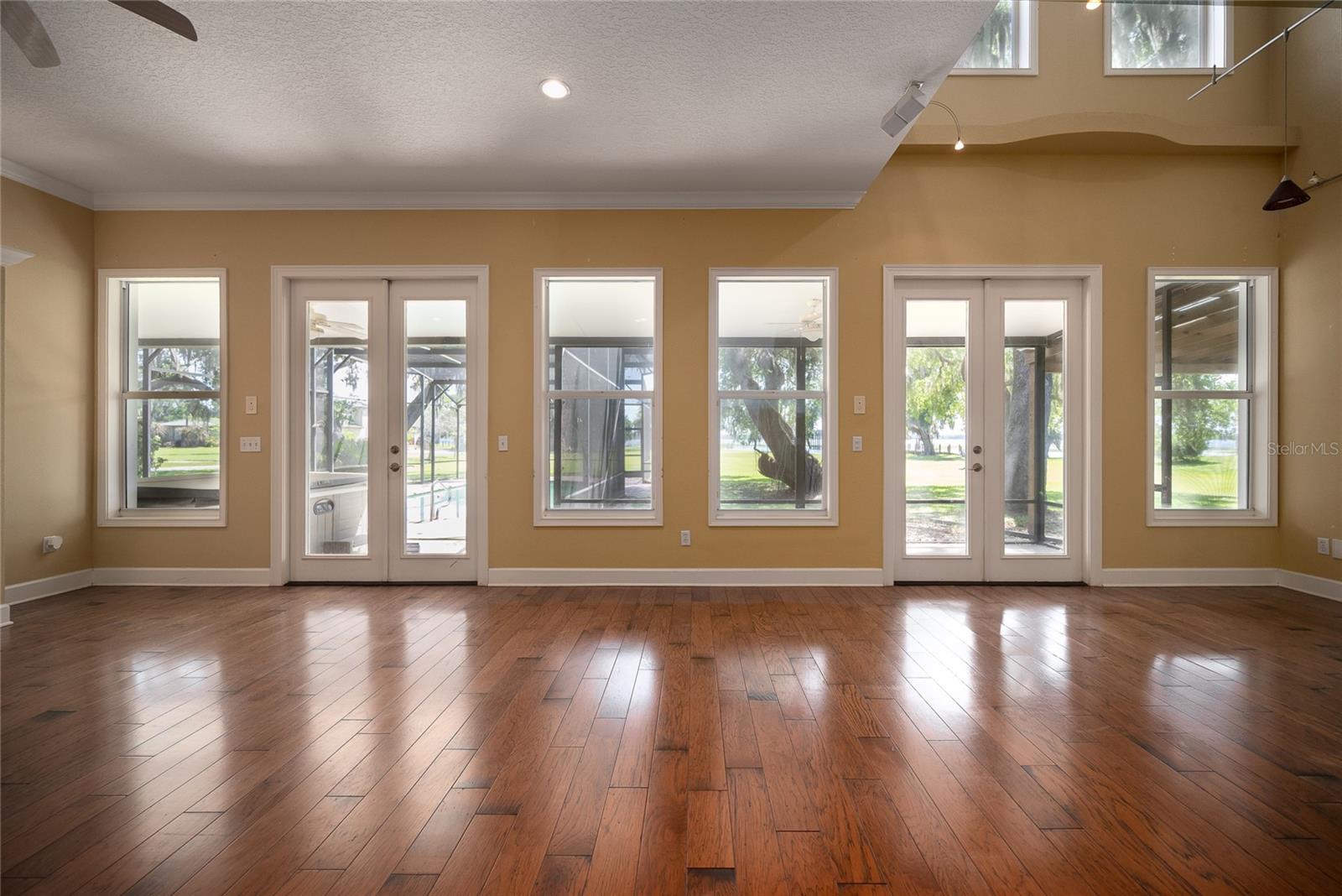 Image 46 of 92 For 3313 Westshore Drive