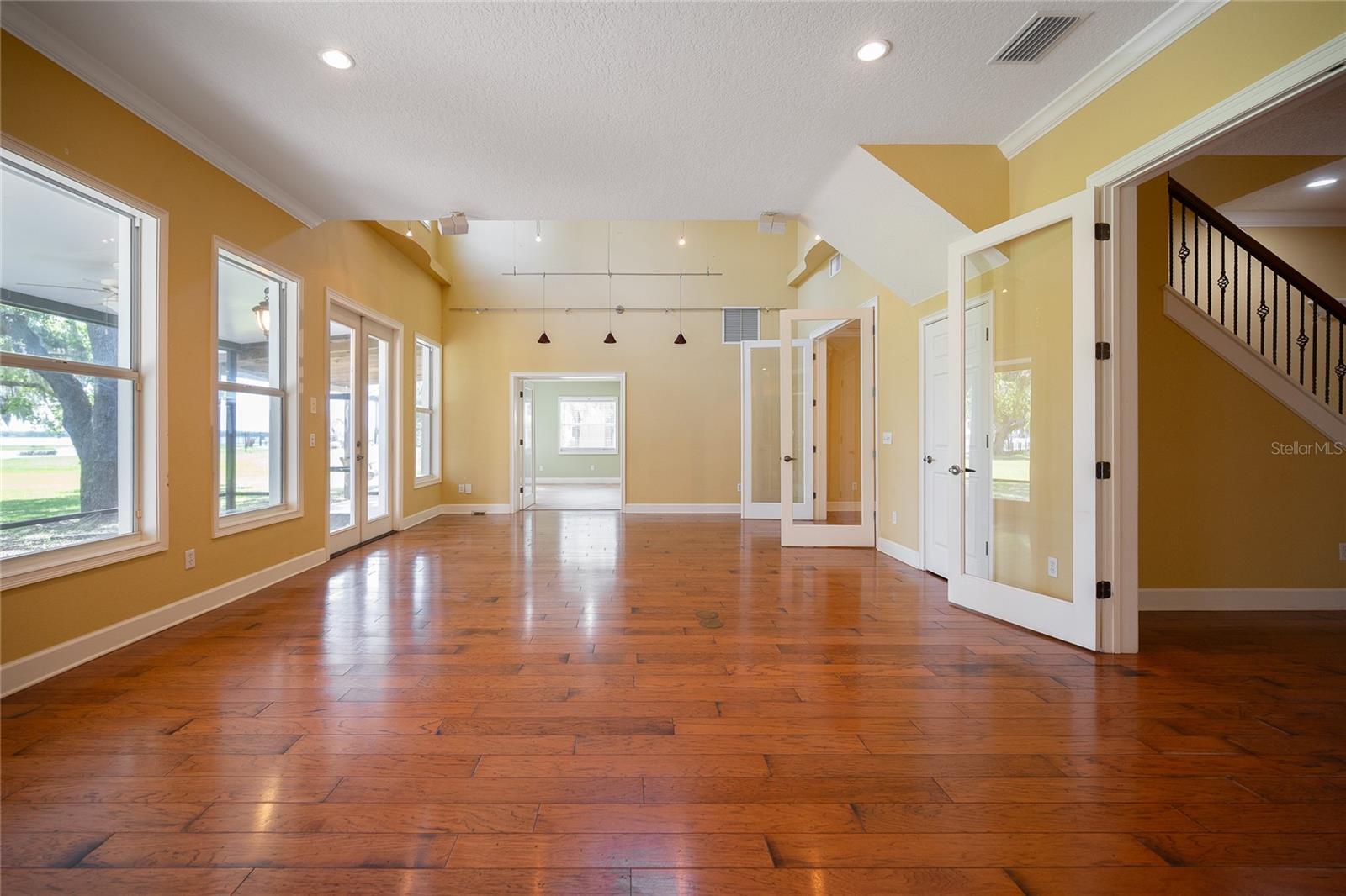 Image 47 of 92 For 3313 Westshore Drive