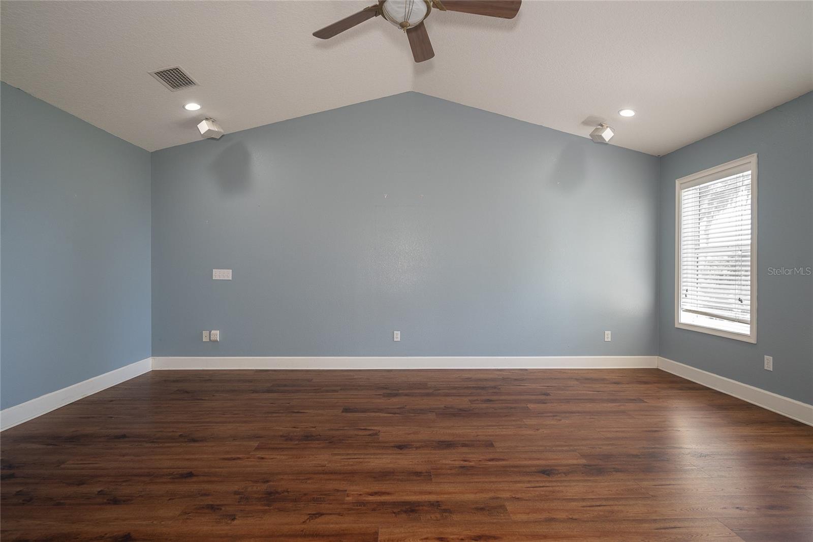 Image 76 of 92 For 3313 Westshore Drive