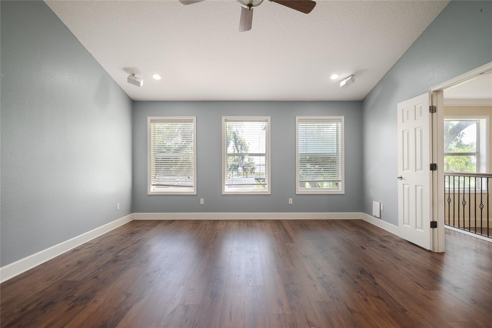 Image 77 of 92 For 3313 Westshore Drive