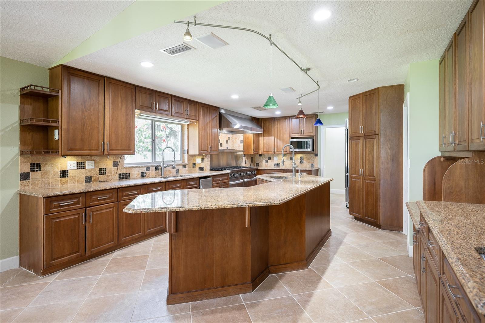 Image 85 of 92 For 3313 Westshore Drive