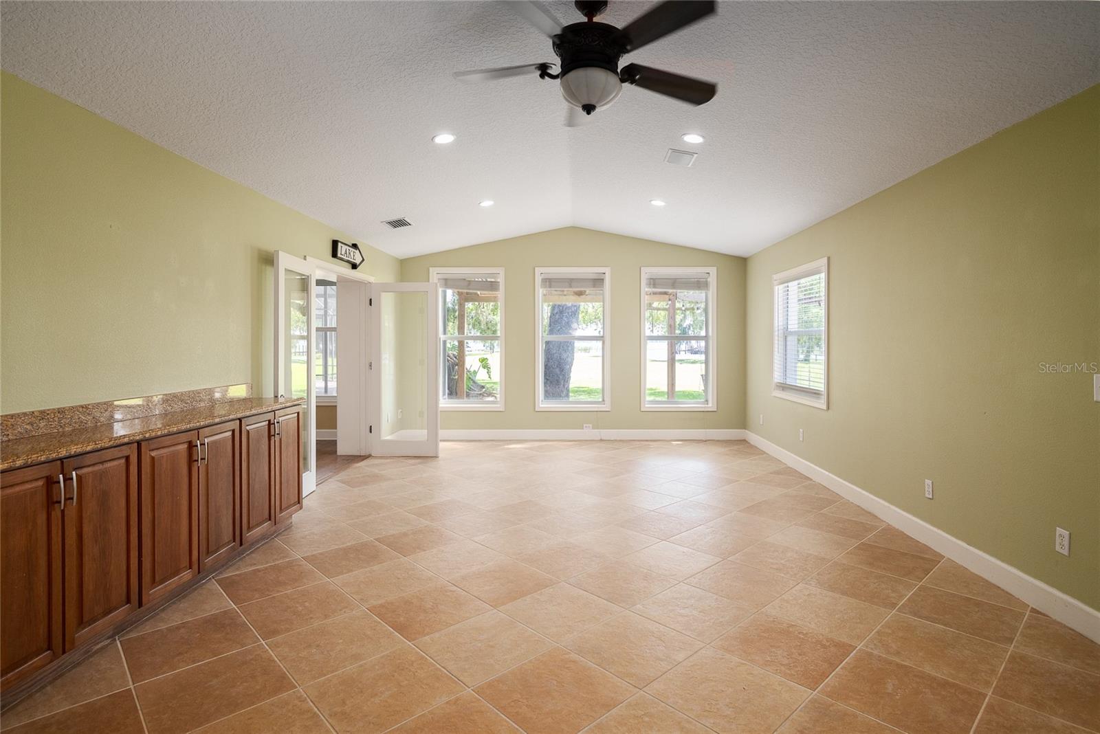 Image 87 of 92 For 3313 Westshore Drive